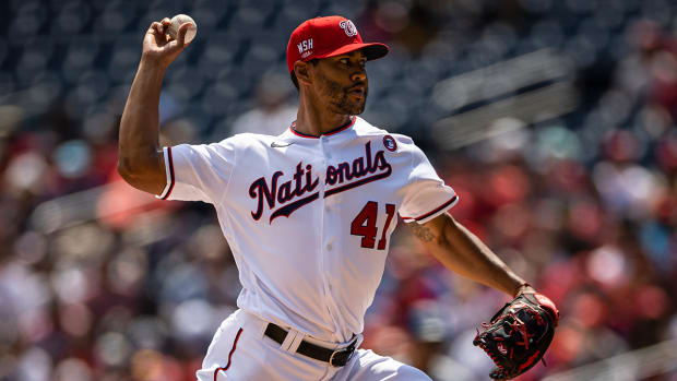 Joe Ross pitching for the Nationals.